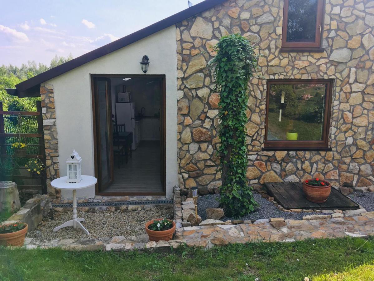 Czytelnia W Sadzie Villa Krzykawka Buitenkant foto